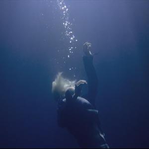 女生让男生自慰网战
