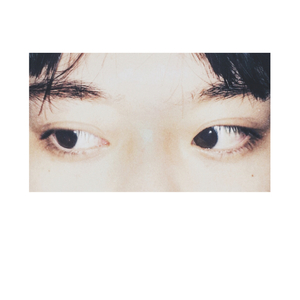 沦为军妓被扒开双腿玩弄
